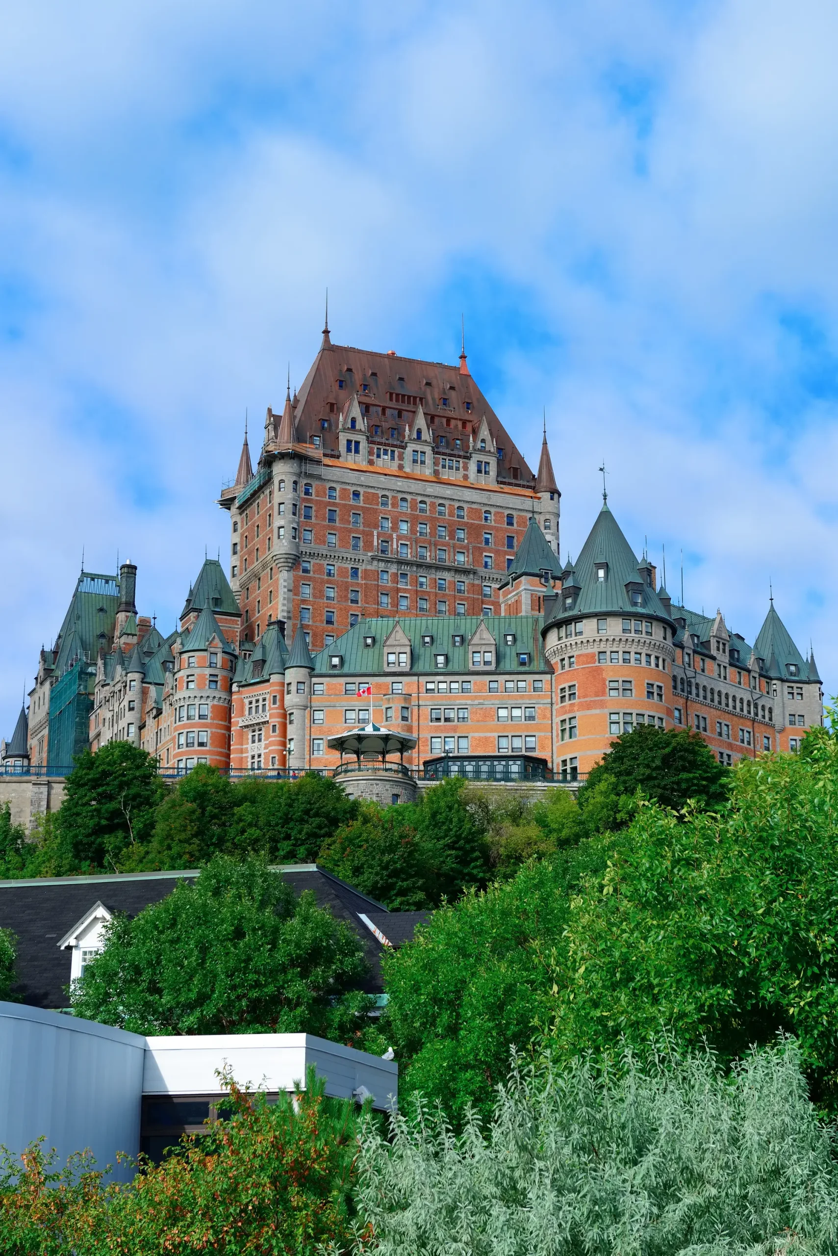 chateau-frontenac-day-with-cloud-blue-sky-quebec-city